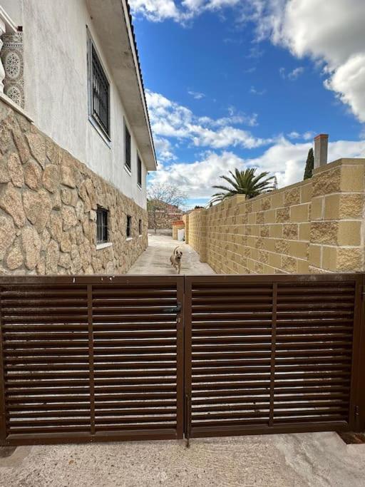 Villa Los Cantos Toledo Exterior photo